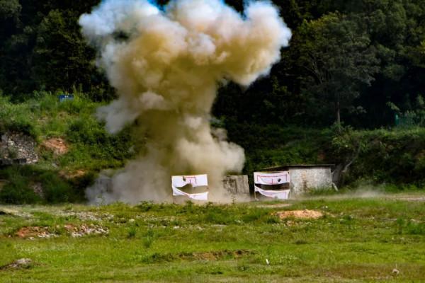 反坦克火箭彈射擊，看著就帶勁兒！