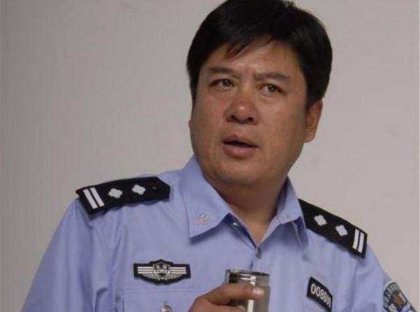 2段婚姻2個孩子,2婚娶小20歲嬌妻,“鄭一民”張潮的豔福不淺 2段婚姻2個孩子,2婚娶小20歲嬌妻,“鄭一民”張潮的豔福不淺