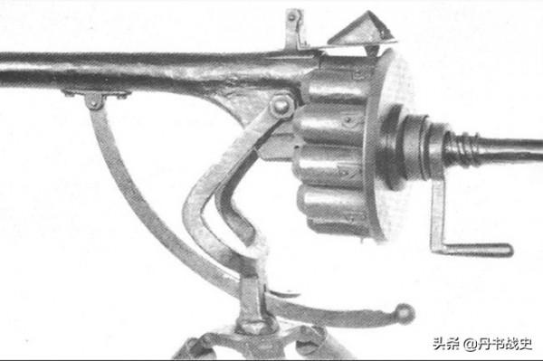 300年前的速射武器，英國帕克爾轉膛槍
