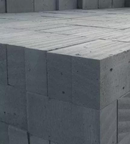 填充牆的抹灰層開裂，難倒了多少工程人