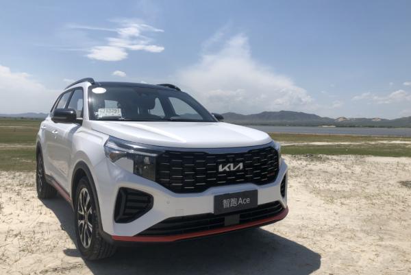 深度試駕智跑Ace:200匹馬力下也有一顆居家舒適的心 深度試駕智跑Ace:200匹馬力下也有一顆居家舒適的心