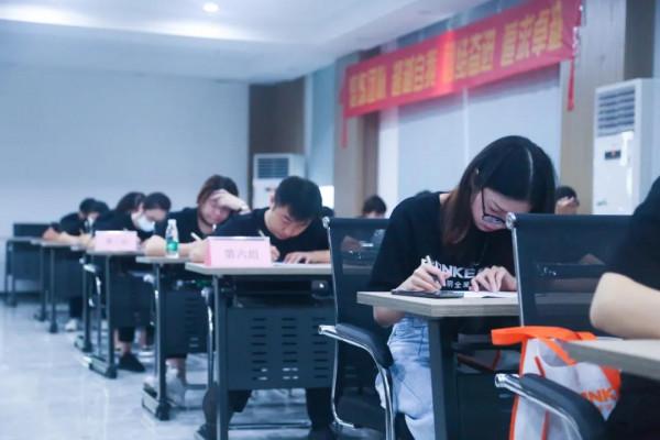 逆勢崛起，邦克不鏽鋼全屋定製成家居“寒冬”亮點