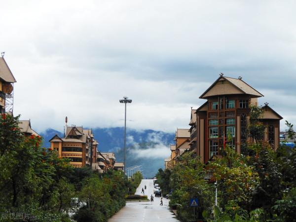 一張導航圖自駕遊新219國道全程10065公里，從東興到喀納斯（一）