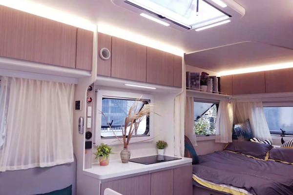 引進歐洲工藝技術，六米多拖掛居然有大空間多佈局，拓家拖掛房車