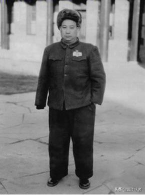 1955年授銜時，有十位開國上將被當場任命為軍區司令，他們都是誰