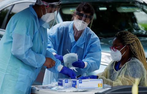 數讀11月13日全球疫情：全球日增確診超52萬例 累計逾2.5億例 美國新冠疫苗接種率最高的州病例激增