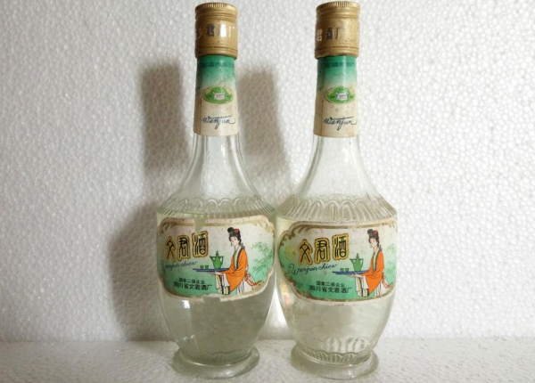 五糧液並非四川人首選,這3種白酒口感好不上頭,都是100%純糧酒 五糧液並非四川人首選,這3種白酒口感好不上頭,都是100%純糧酒