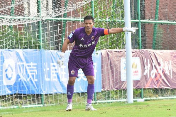 奇葩!中乙球隊主帥親自披掛上陣,42歲前國門新位置竟然是中場 奇葩!中乙球隊主帥親自披掛上陣,42歲前國門新位置竟然是中場
