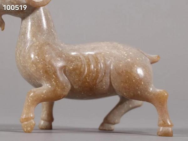 漢代 高古玉羊擺件。規格：高8.4cm 寬10.1cm 重229g