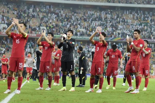 名記點名“批評”,池忠國與顏駿凌 名記點名“批評”,池忠國與顏駿凌