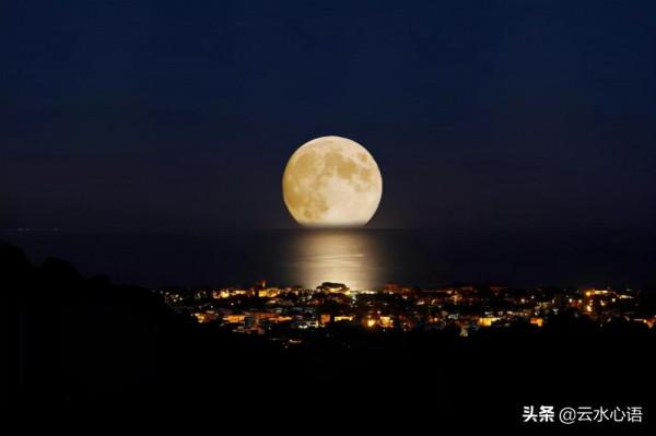 兩首描寫秋月的小詩，充滿生活情趣，更值得細細揣摩