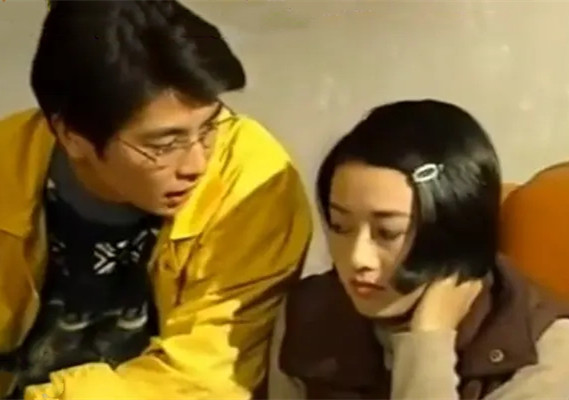 “古老師”保劍鋒:28歲爆紅,37歲跌落神壇,老婆46歲為他生子 “古老師”保劍鋒:28歲爆紅,37歲跌落神壇,老婆46歲為他生子