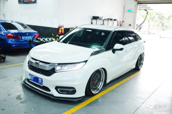 全國首例寬體本田冠道猶如“小坦克”,車主是不是按F上車的? 全國首例寬體本田冠道猶如“小坦克”,車主是不是按F上車的?