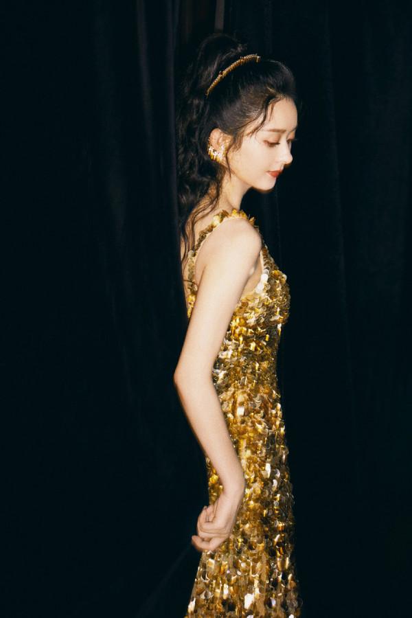 趙麗穎好像更美了