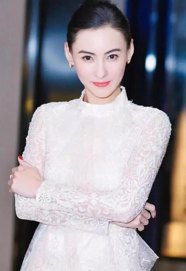 張柏芝風姿卓越明豔動人