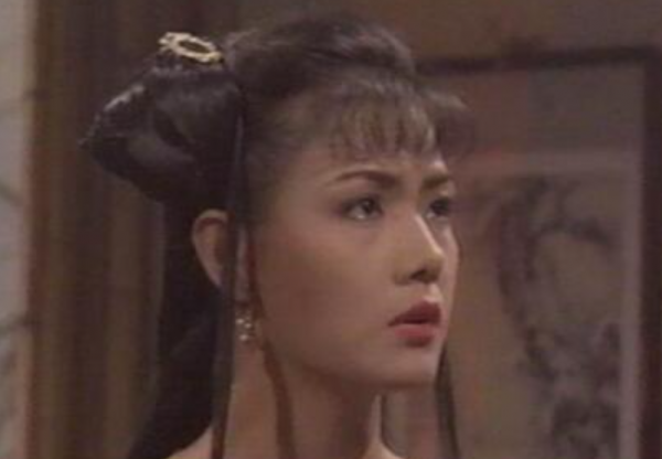 2016年孟庭麗累死在片場，被家人吸血多年，未下葬就開始清點遺產