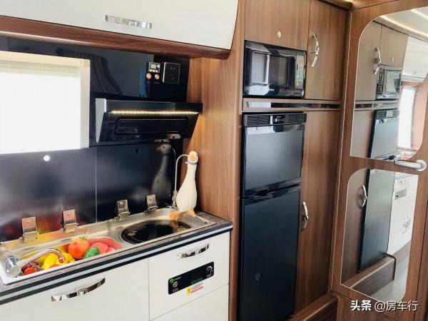 9.24上海房車展:鐵漢子的真柔情,飛翔-鐵C無拓展房車 9.24上海房車展:鐵漢子的真柔情,飛翔-鐵C無拓展房車