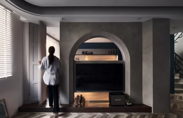 電視牆千篇一律早就看不上了，掏個弧形互動視窗，引光不說顏值高