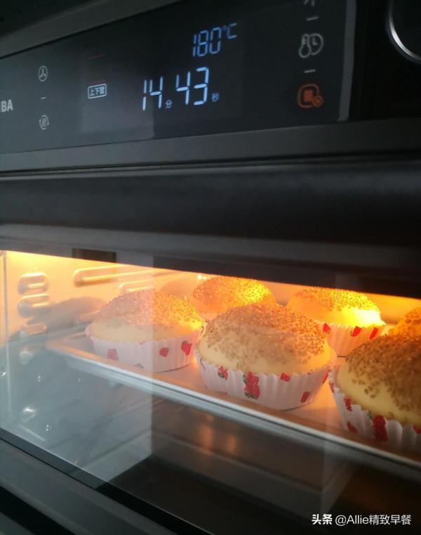 秋冬多吃藕,不煎不炸不煮,做成漢堡,和某巨無霸有一拼,完美 秋冬多吃藕,不煎不炸不煮,做成漢堡,和某巨無霸有一拼,完美