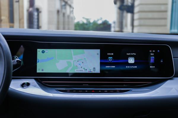 真實試駕極狐阿爾法S：底盤超穩，智慧輔助駕駛系統有點意思！