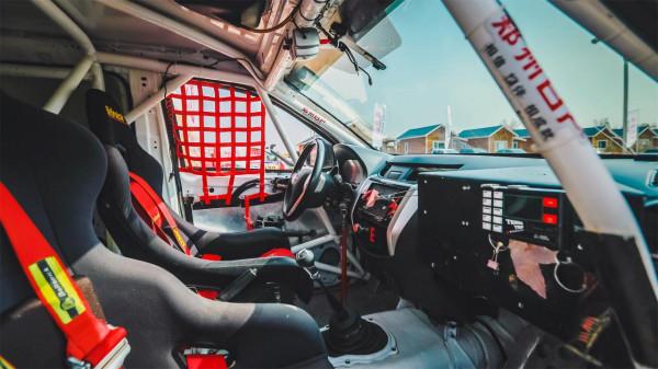 開日產皮卡玩沙漠,真是太開心了 開日產皮卡玩沙漠,真是太開心了