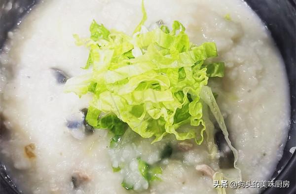 廣東人特色生滾粥,煲了20幾年的做法,嫩滑鮮美,連鍋底都不剩 廣東人特色生滾粥,煲了20幾年的做法,嫩滑鮮美,連鍋底都不剩