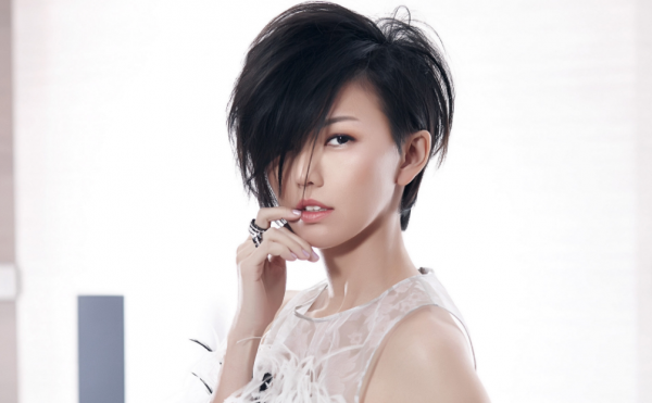 當年四小天后今昔懸殊：有人宣傳新歌遭抵制，有人演唱會票難賣