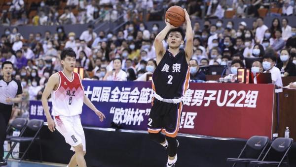 21分鐘17分8助攻，0失誤！廣東最強00後再獻代表作，徐傑太穩了