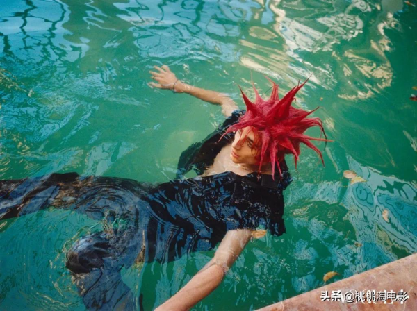 組圖：“甜茶”蒂莫西·柴勒梅德登中國雜誌，另類風格令人震撼