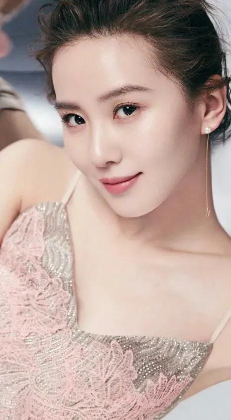 劉詩詩，綻放女人的魅力