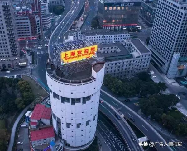 從前光陰慢，街上滿眼都是招牌