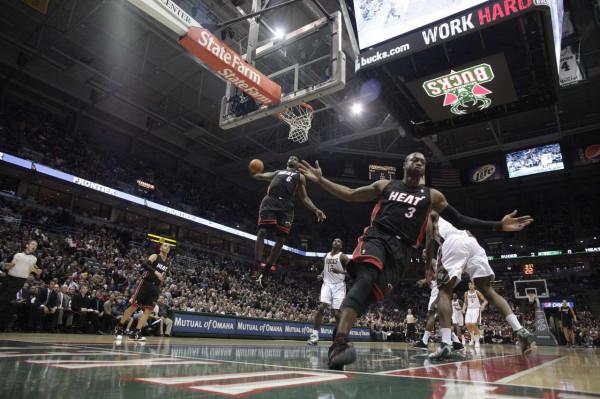 重溫經典！那些NBA歷史上熱血沸騰的名場面，你還記得多少？