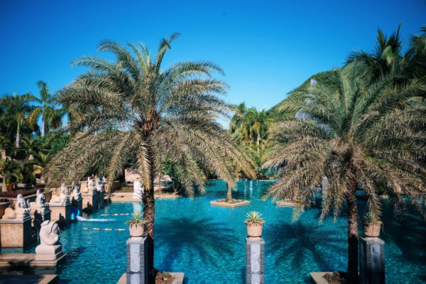 依山傍海獨享一灣,這家扇子酒店讓我錯覺是又回到了東南亞 依山傍海獨享一灣,這家扇子酒店讓我錯覺是又回到了東南亞