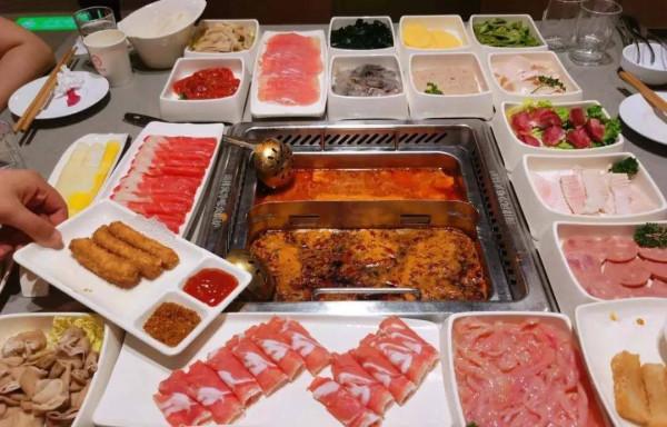團購15元500克的牛羊肉卷是“合成肉”嗎？不用下鍋，3招教你鑑別