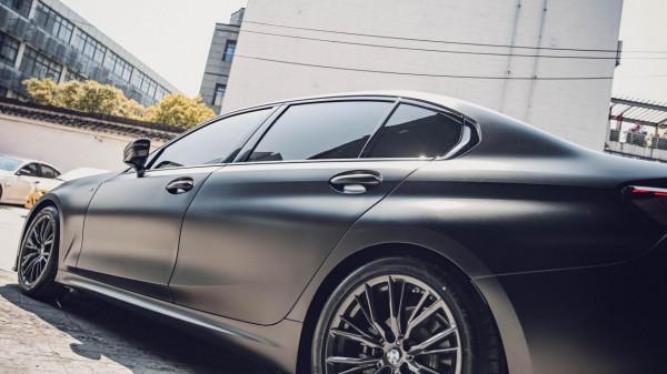 超帥低趴黑武士！寶馬3系貼TMD電光金屬黑