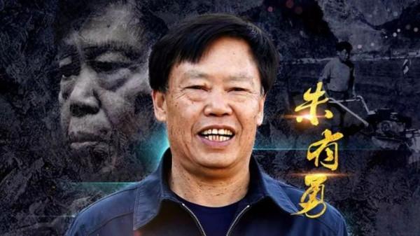 走紅!這位雲南籍院士,65歲做起直播帶貨,還在人民大會堂推銷土豆! 走紅!這位雲南籍院士,65歲做起直播帶貨,還在人民大會堂推銷土豆!