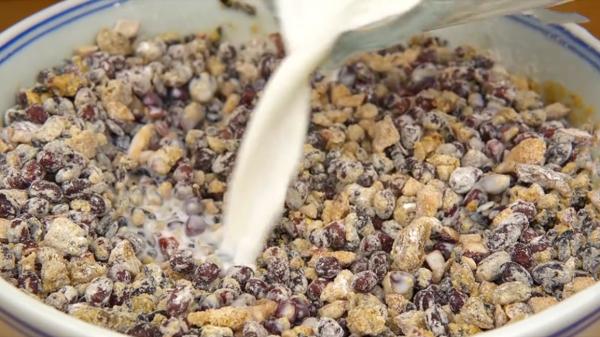 秋日忌寒涼,多吃3紅3白,少吃2綠,潤肺去秋燥,一家老小身體棒 秋日忌寒涼,多吃3紅3白,少吃2綠,潤肺去秋燥,一家老小身體棒