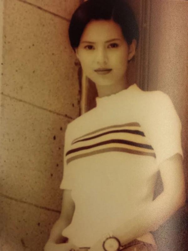 “小龍女”李若彤的結局，給所有“戀愛腦”的女生敲響了警鐘