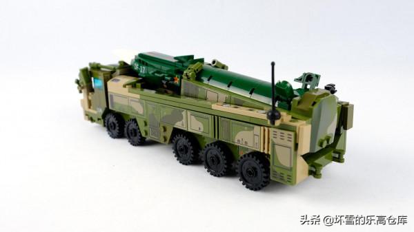 八合一的東風-17導彈發射車，能否得到8份的快樂呢？