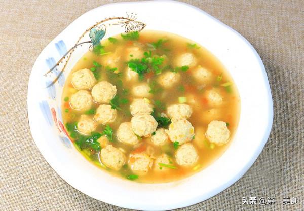 用雞胸肉竟然可以做成丸子湯，廚師長教你方法，Q彈十足，味道鮮