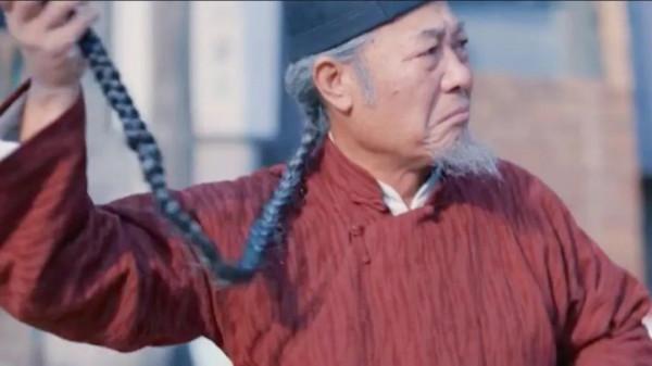 《老酒館》那爺:面子比天大,虎死不倒架 《老酒館》那爺:面子比天大,虎死不倒架