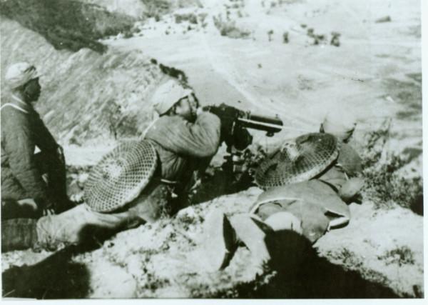 銘記抗戰英雄群體