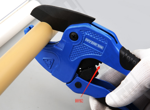 塑膠管子割刀的組成和使用方法