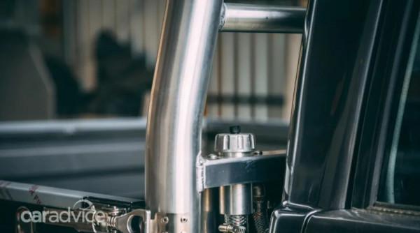 買一輛國六的豐田LC79回來改一下(第一章) 買一輛國六的豐田LC79回來改一下(第一章)