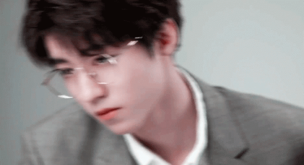 男明星眼鏡殺，有的斯文，有的書生，有的雅痞，你中意誰？