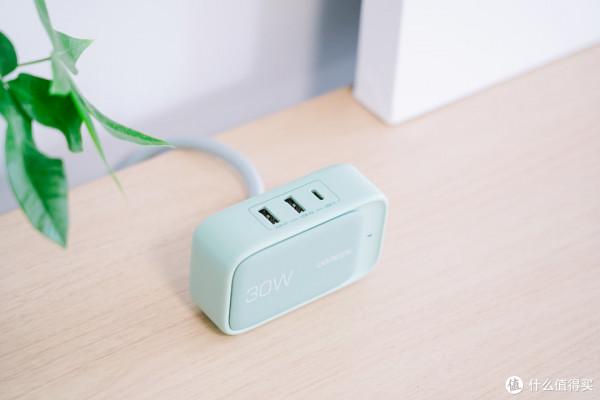 小巧不佔地,插座的再進化:自帶USB快充的綠聯30W/65W智充魔盒 小巧不佔地,插座的再進化:自帶USB快充的綠聯30W/65W智充魔盒