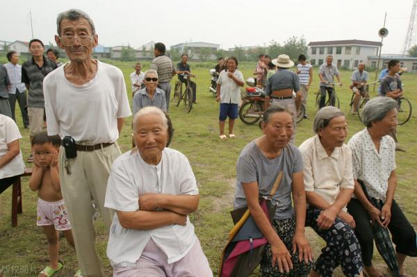 70歲老人自述:我50萬存款,如今連10塊錢的肉都吃不起!太慘了 70歲老人自述:我50萬存款,如今連10塊錢的肉都吃不起!太慘了
