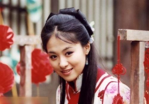 歲月不饒人，這6位女星，曾經驚豔時光如今顏值崩塌