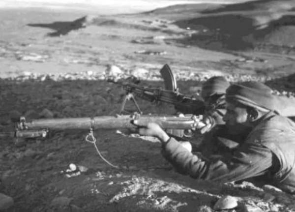 62年我軍歸還繳獲的印軍裝備，戰士們不理解，政委：印軍裝備太爛