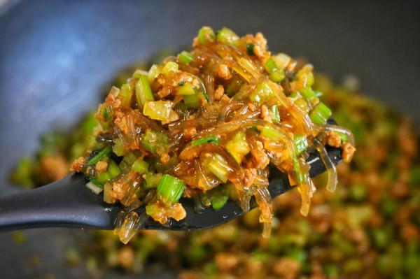 這三樣,堪稱包子餡兒的黃金搭配,鮮香、爽口,一吃就停不下來 這三樣,堪稱包子餡兒的黃金搭配,鮮香、爽口,一吃就停不下來